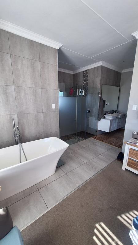 4 Bedroom Property for Sale in Pinnacle Point Golf Estate Western Cape